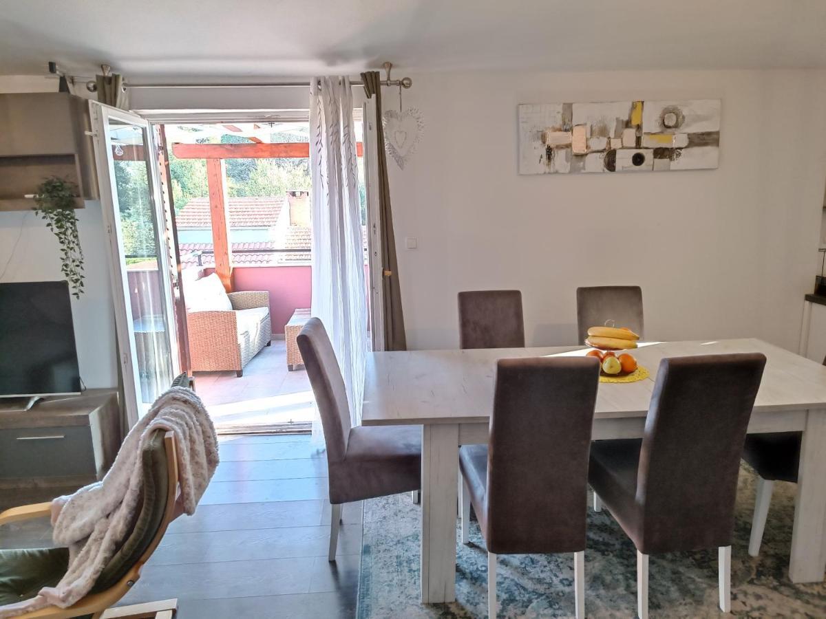 Apartamento Apartman Brigita Biograd Na Moru Exterior foto