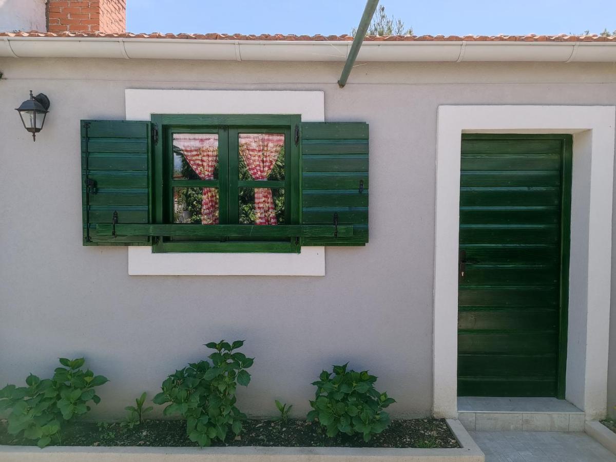 Apartamento Apartman Brigita Biograd Na Moru Exterior foto